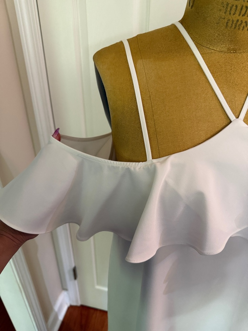 Women's White Ruffle Cold-Shoulder Dress - Picture 5 of 7